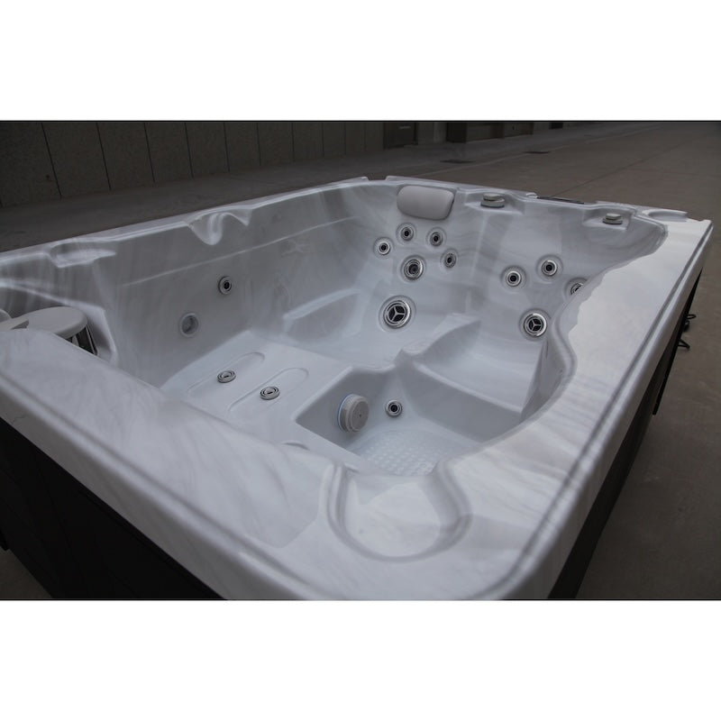 Luxury Spas Solace 3-Person Plug N Play Hot Tub