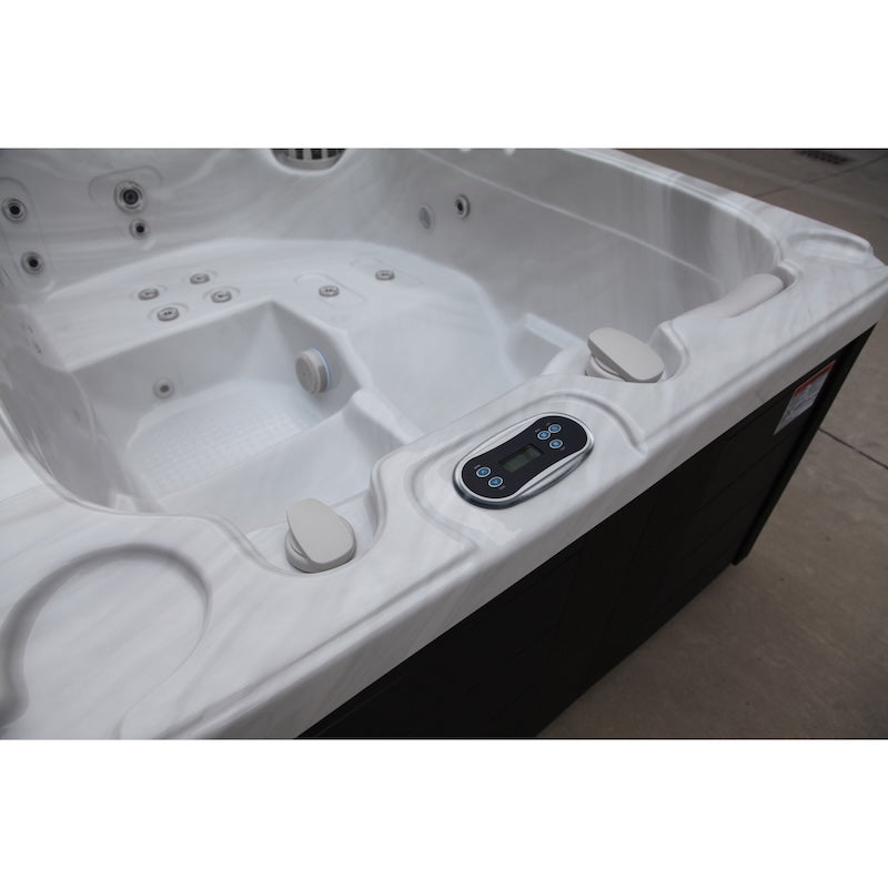 Luxury Spas Solace 3-Person Plug N Play Hot Tub