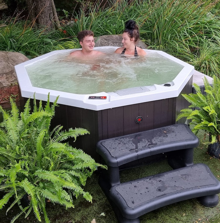 Canadian Spa Muskoka 2-5 Person Luxury Hot Tub