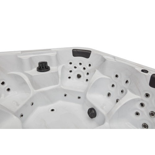 Luxury Spas Eclipse 6-Person Hot Tub
