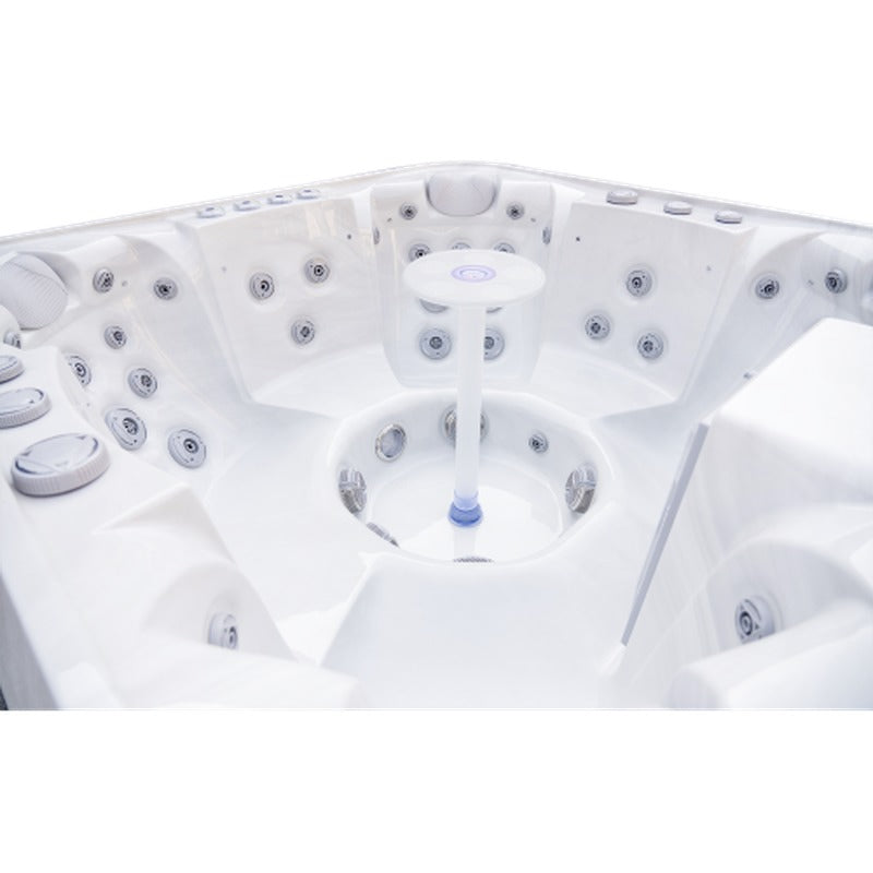 Luxury Spas Denali 7-Person Hot Tub