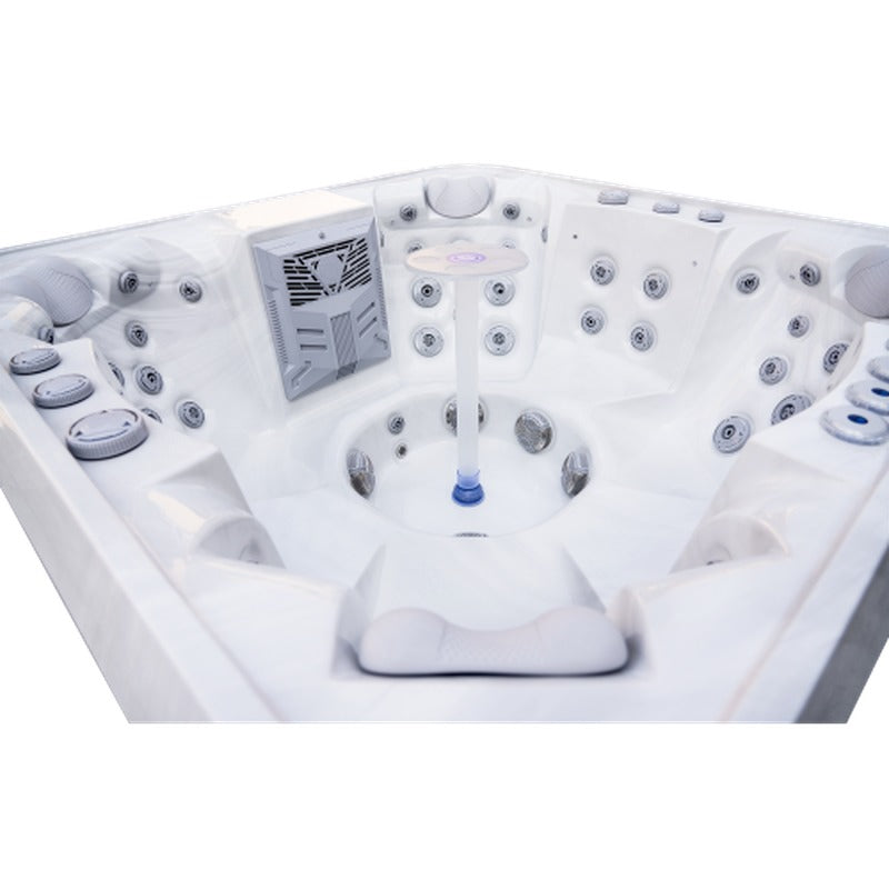 Luxury Spas Denali 7-Person Hot Tub