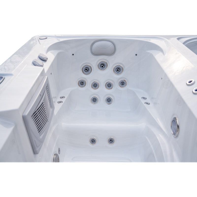 Luxury Spas Marquis 3-Person Hot and Cold Spa