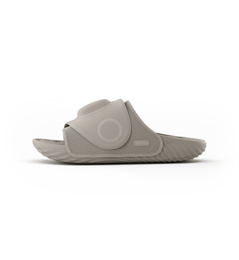 Hyperslide by Nike x Hyperice in Orewood, three-quarter view