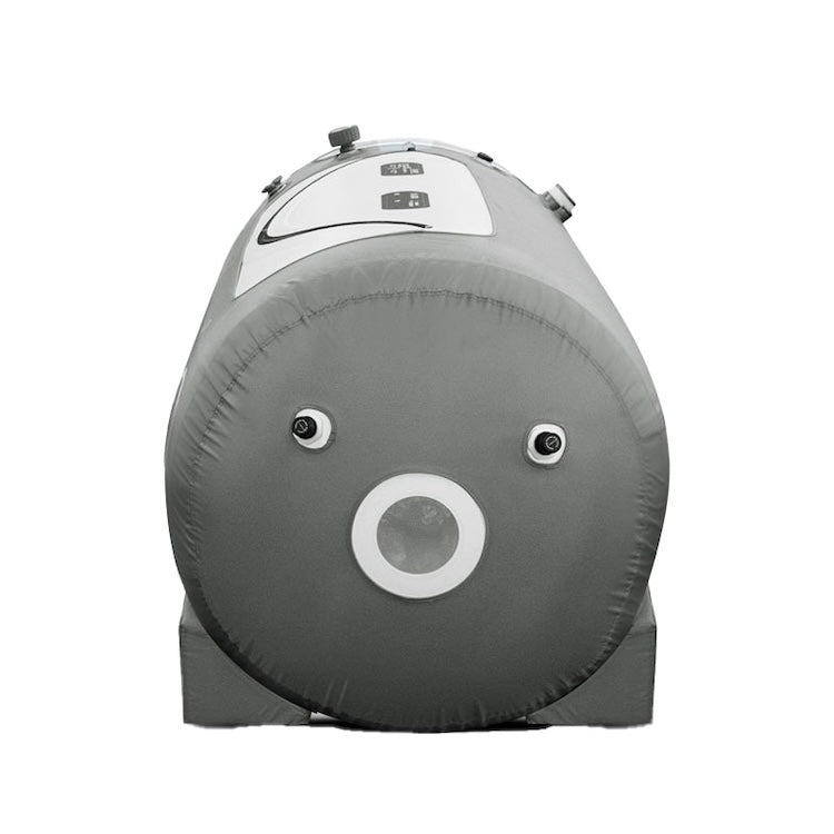 Head-on view of the OxyRevo Apex32 chamber end showing the circular port on the inflated shell
