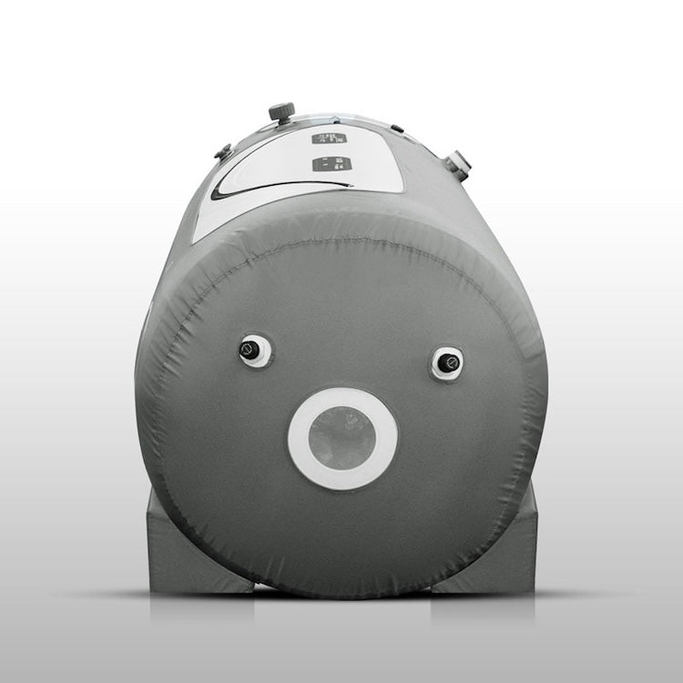 Head-on view of the inflated OxyRevo Elite32 chamber end showing the circular port