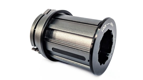 Wahoo KICKR Campagnolo Freehub, dark freehub body from the side