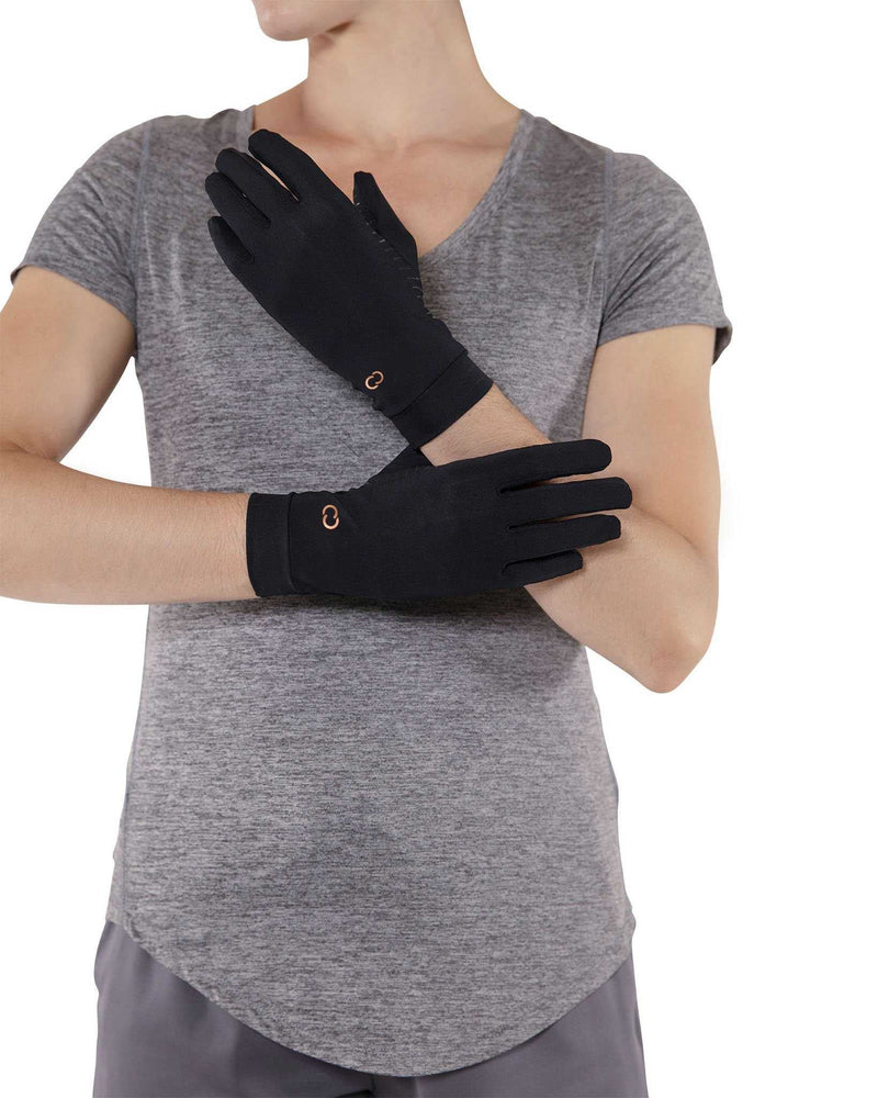 Copper Compression Full Finger Gloves, a woman in a grey tee with both gloves on, arms folded
