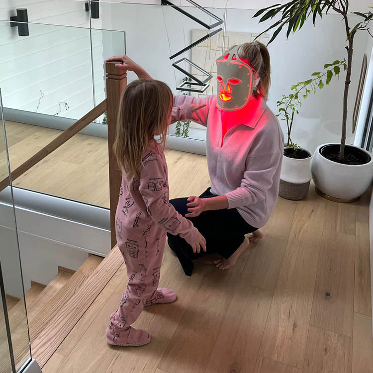 Fringe Red Light Therapy Face Mask
