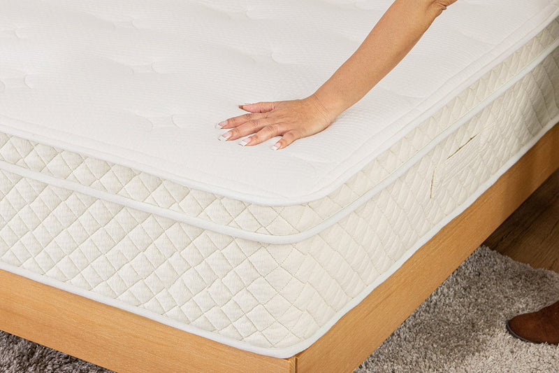PlushBeds Hybrid Mattress - The Savvy Bliss