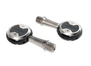 Wahoo SPEEDPLAY NANO, pair of pedals, one lying on its side showing the spindle