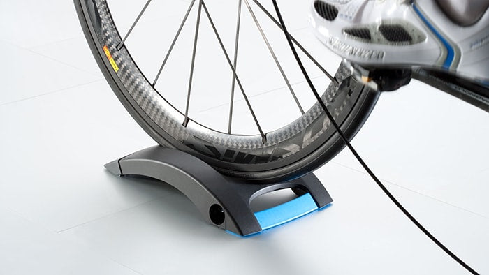 Garmin Tacx Skyliner Front Wheel Support under a front wheel