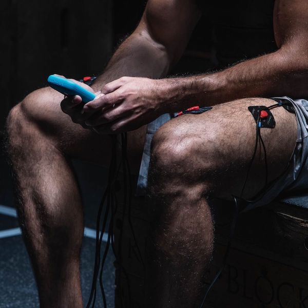 Compex Edge 3.0 Muscle Stimulator with TENS Kit
