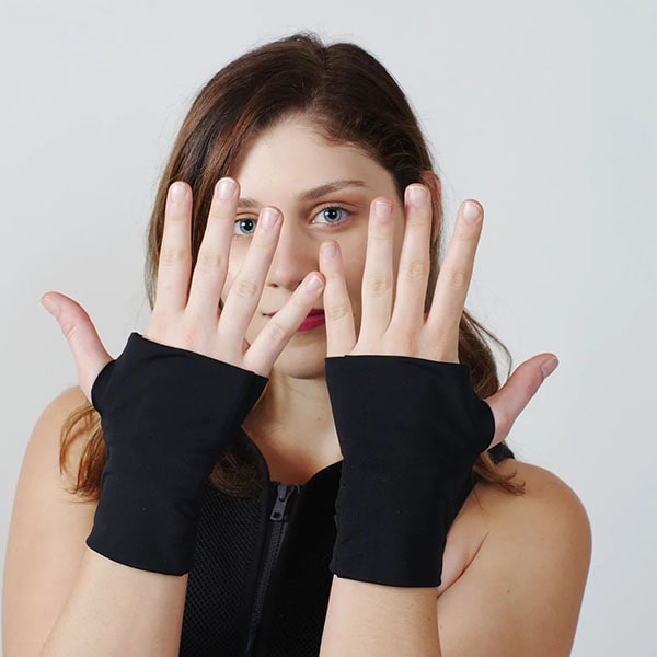 Oro Cooling Gloves Front View