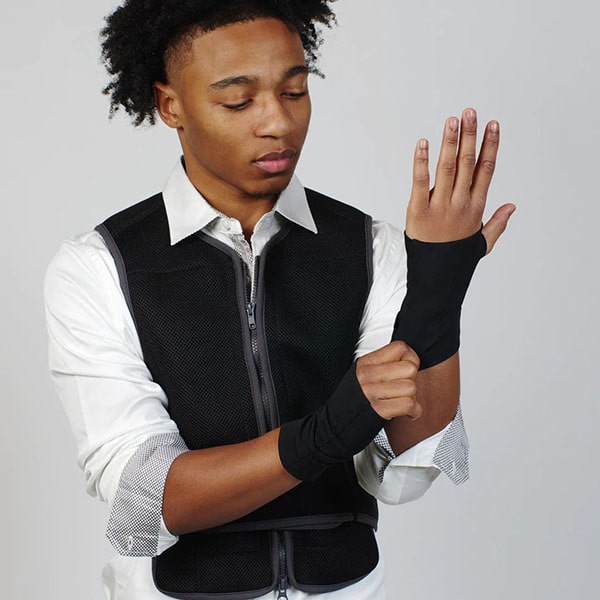 Oro Cooling Gloves Setting Up