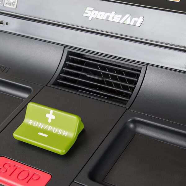 SportsArt G690 Verde Status Eco-Powr Treadmill